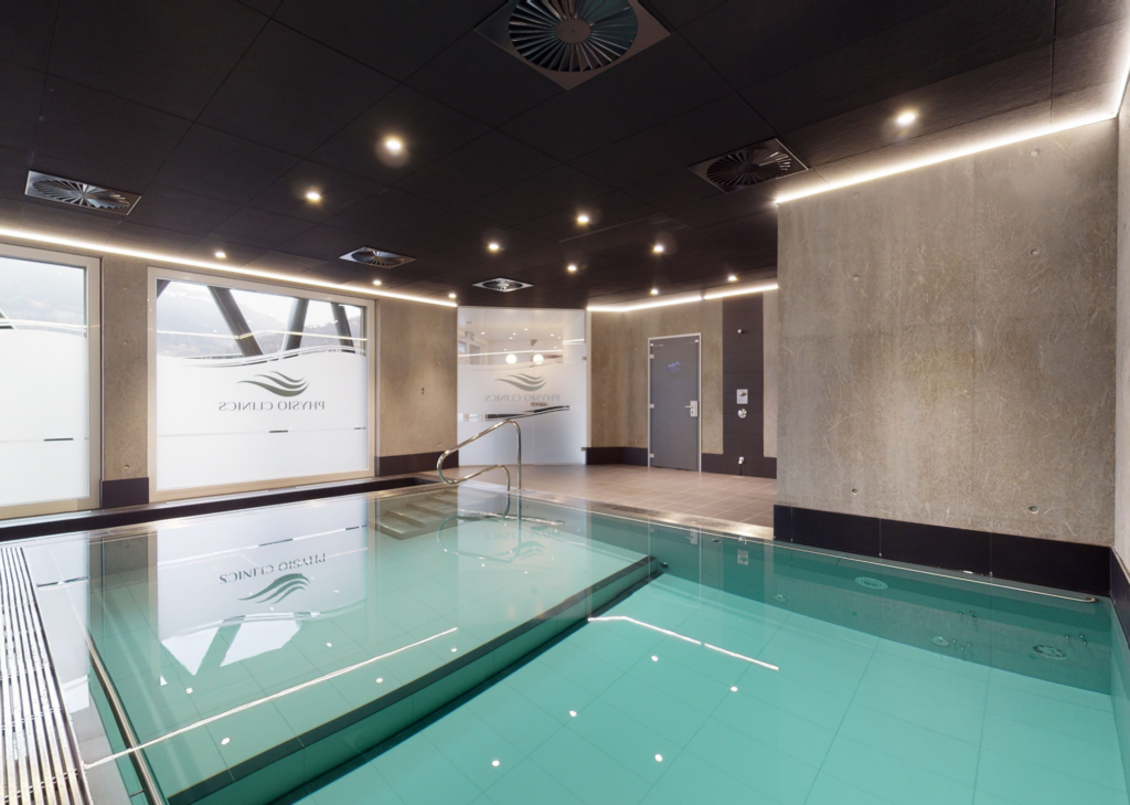 physio-clinics-collombey-piscine-balneotherapie Balnéothérapie à Collombey chez Physio Clinics, dans la région de Monthey.